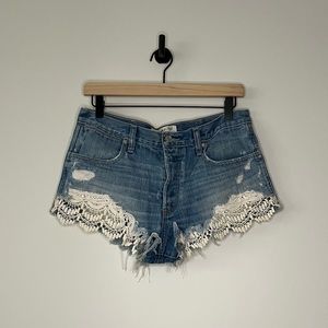 Abercrombie & Fitch Festival Crochet Pocket Denim Cutoff Shorts (6)